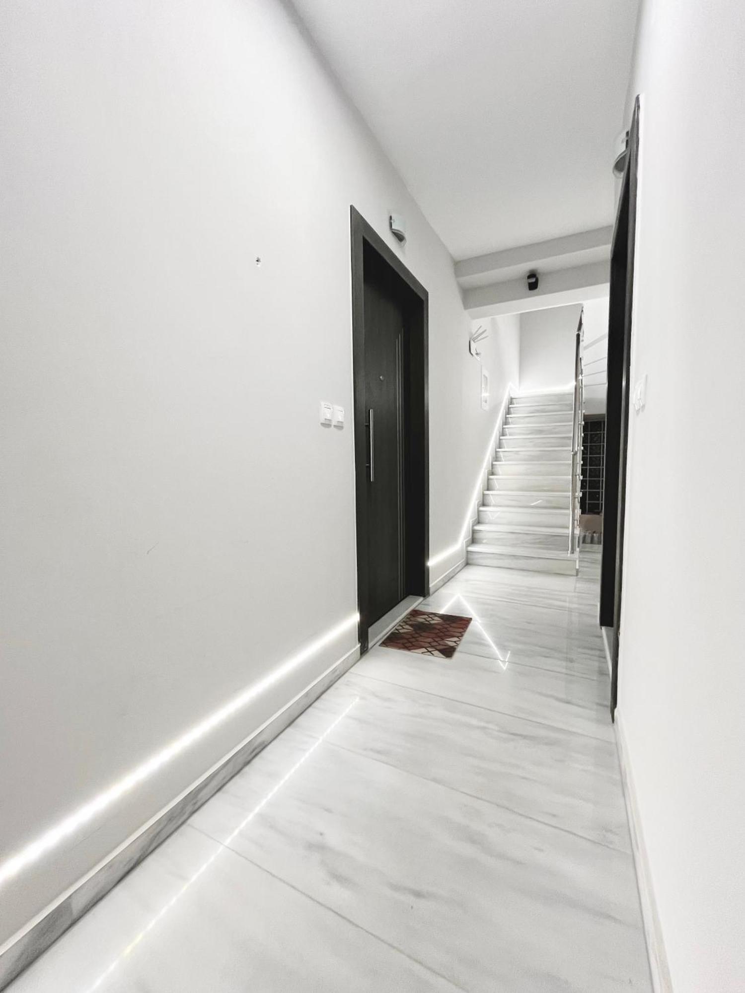 Blueline Apartment 2 Loutráki Eksteriør billede